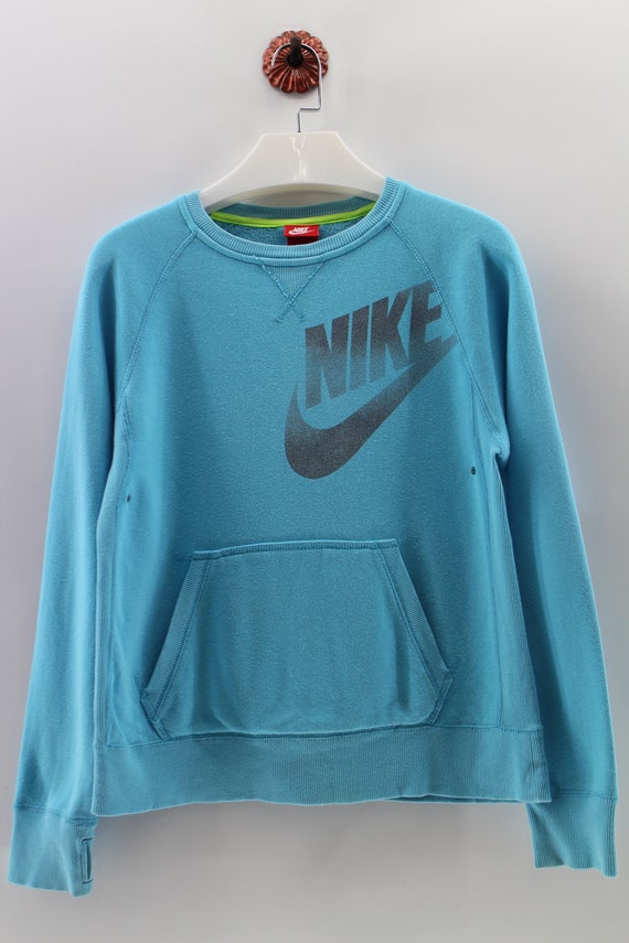 nike light blue crew neck