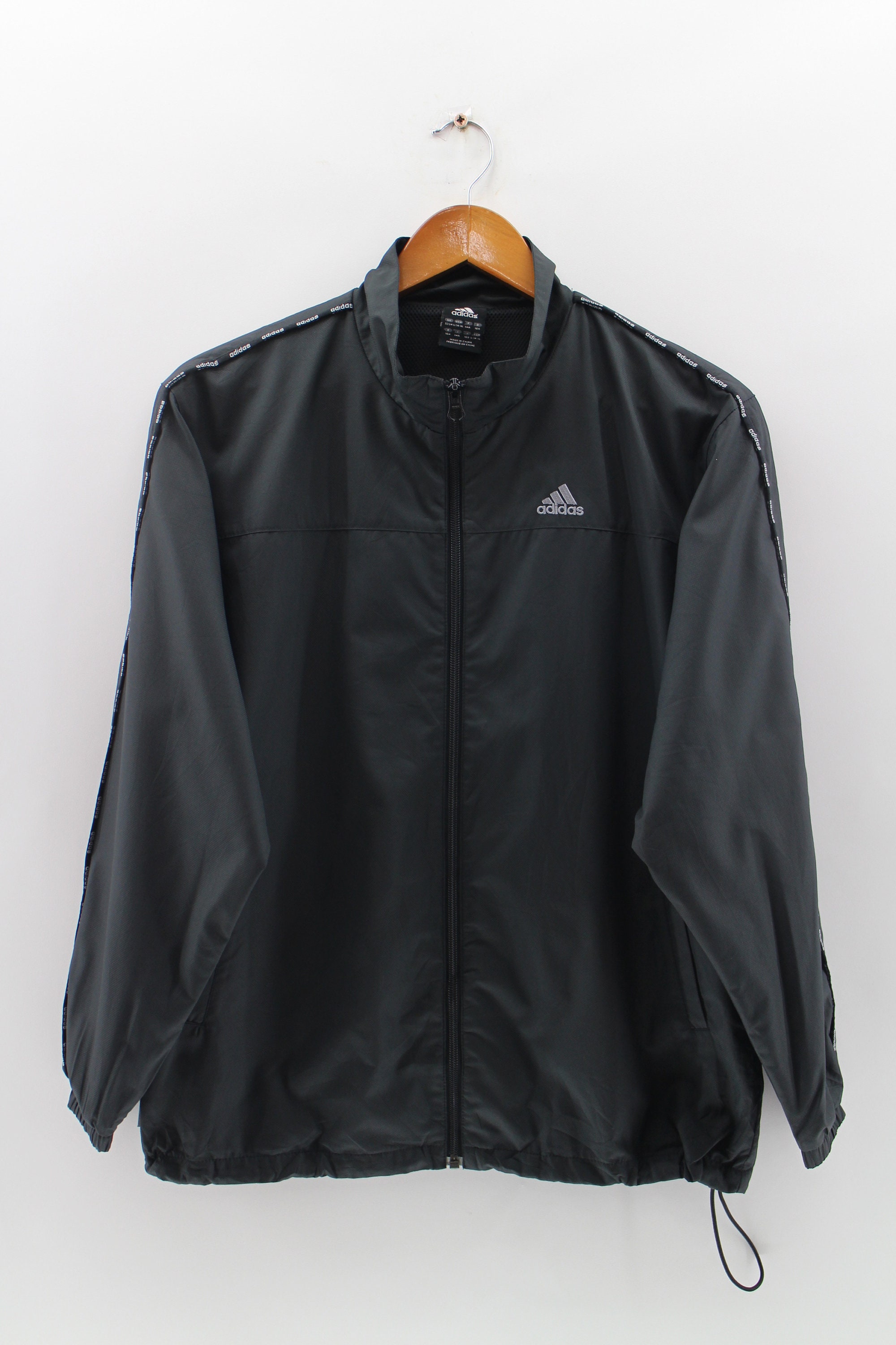 adidas trefoil windbreaker