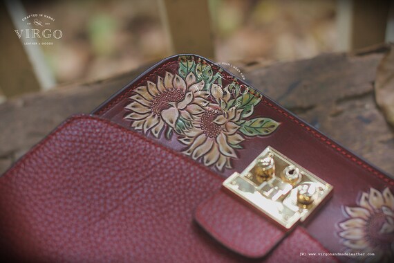 Sunflower Crossbody Hand Carved Bag, Custom Handmade Leather  display picture 2