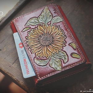 Personalized Flower Handtooled Leather Wallet for women, Carved Leather Wallet, Hand Carved Wallet, Leather Wallet, Anniversary Gift women