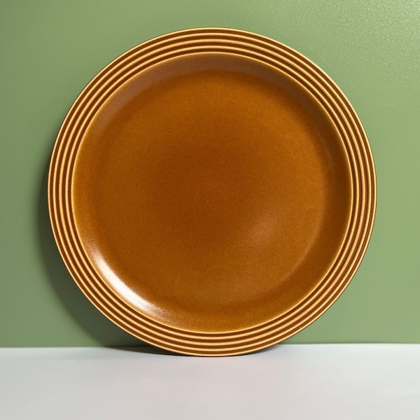 Hornsea Saffron dinner plate, mid century Hornsea Pottery John Clappison design 10.5"