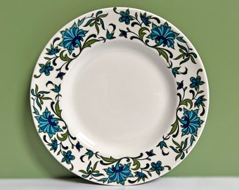 Paar Midwinter Spanish Garden 10,5 inch dinerborden, ontworpen door Jessie Tait, retro blauw gestileerd bloemenpatroon, jaren 60