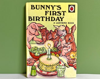Série de livres Le premier anniversaire du lapin, coccinelle, 401 histoire et illustrations A. J. Macgregor, vers W. Perring 1950, édition années 70