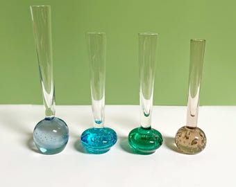 かわいいバブル花瓶2組。ヴィンテージのバブルガラス製バッド花瓶2個