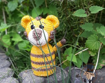 Sweet Amigurumi Safari Tiger who loves to cuddle. Inspiration wooden peg doll, fun for the nursery, PDF