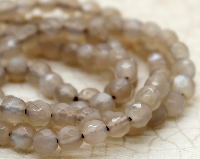 Gray Moonstone Beads, Natural Gray Polisehd Faceted Round Moostone Loose Gemstone Beads (size 4mm) -Full Strand- PG274