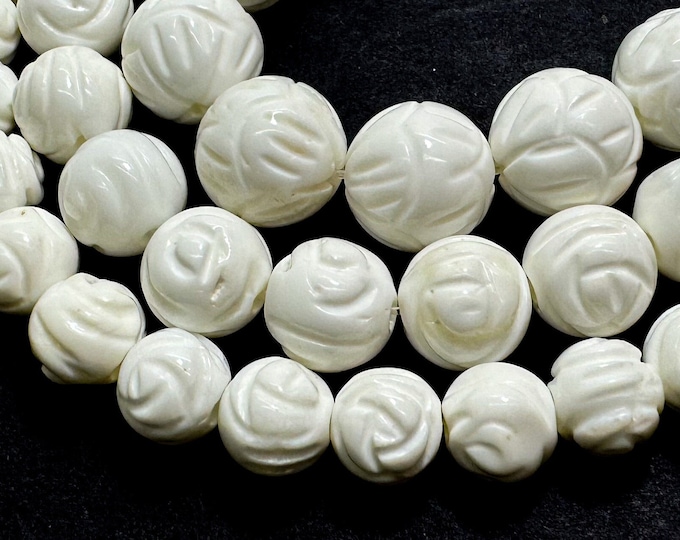 AAA Iridescent White Mother of Pearl MOP Shell Hand Carved Round Beads RNF129