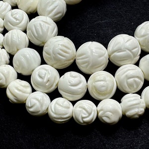 AAA Iridescent White Mother of Pearl MOP Shell Hand Carved Round Beads RNF129