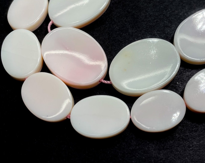 Natural Queen Conch Shell Beads, White Light Pink Queen Conch Shell Flat Oval Smooth Polished Gemstone Beads - PG275C