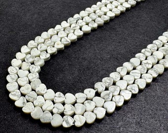ホワイトハウライトフラットハートビーズ – 厚さ4mm – 天然ホワイトジェムストーン – 落ち着きと気づきの石 – ジュエリー製作用品 PGS411