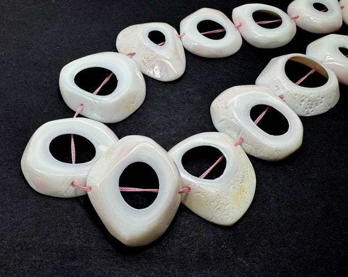 AA Queen Conch Shell, Natural Queen Conch Shell Flat Round Circle Ring Cutout Smooth Gemstone Beads - PGS200
