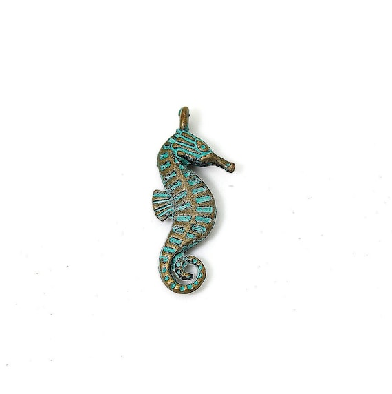 Antiqued Patina Green Bronze Charm Beads Pendant Earing 2mm x 9mm x 20mm - Sea Horse PP30