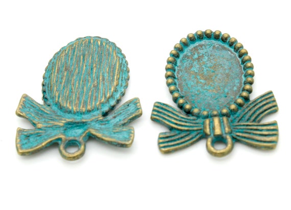 Antiqued Patina Green Bronze Charm Beads Pendant Earing 24mm x 19mm x 2mm - Oval Mirror Ribbon