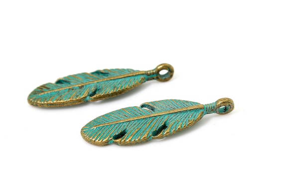 Antiqued Patina Green Bronze Charm Beads Pendant Earing 2mm x 9mm x 30mm - Feather PP31