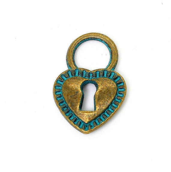 Antiqued Patina Green Bronze Charm Beads Pendant Earing 3mm x 12mm x 18mm - Heart Lock PP33