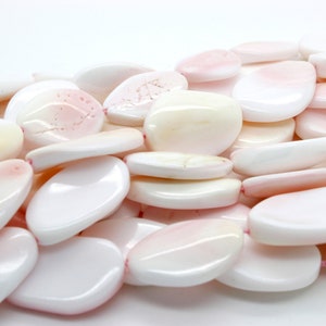 AA Queen Conch Shell, Natural Queen Conch Shell Flat Rough Oval Assorted Size Smooth Looe Gemstone Beads PGS199 image 2
