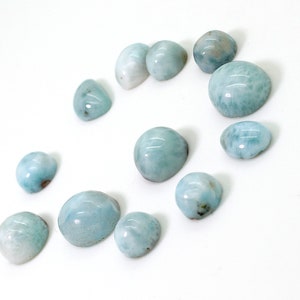 Natürlicher Dominikanischer Larimar - 12 Stück Chips Rock Stein Edelstein Vielzahl Tear Drop Form Perlen für Ring Halskette Anhänger Schmuckherstellung - PGL57