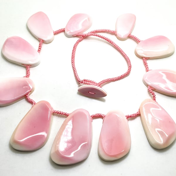 Natural Queen Conch Necklace, Light Pink White Queen Conch Shell Pear Teardrop Beads Handmade Beaded Necklace Length 20" - PG277B