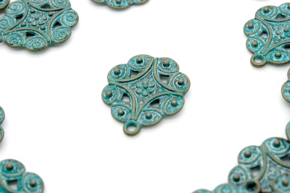 Antiqued Patina Green Bronze Charm Beads Pendant Earing 22mm x 19mm x 2mm - Round Spiral Pattern Disc