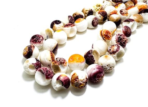 Natural Native American Spiny Oyster Shell 16mm Round Beads - White Purple Color Variations - PG218