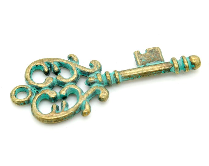Antiqued Patina Green Bronze Charm Beads Pendant Earing 33mm x 13mm x 2mm - Old Fashion Key