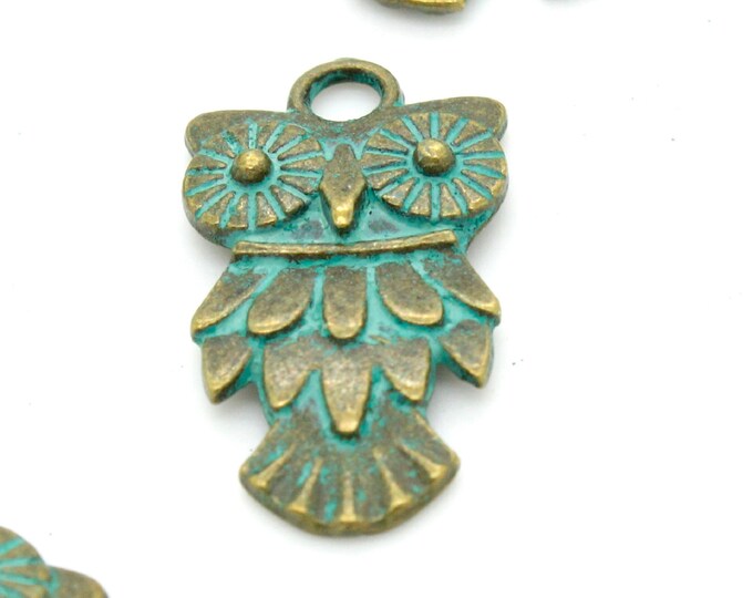 Antiqued Patina Green Bronze Charm Beads Pendant Earing 20mm x 11mm x 2mm - Owl Bird