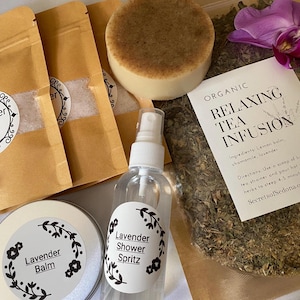 Organic Lavender Spa Gift Set – Relaxation Box for Her, Lavender Bath & Body Gift – Aromatherapy Care Package, Luxury Lavender Spa Box