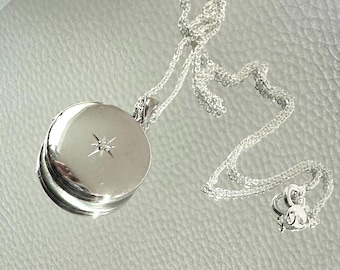 Collar con medallón fotográfico de plata de ley con estrella personalizada