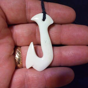 Hook Bone Carving (Hei Matau)