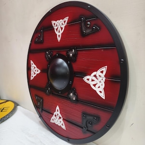 Medieval Knight Wooden Shield, Antique Battle Ready Shield for Cosplay and Roleplay, Handcrafted LARP Shield, Handicraft Wooden Armor Shield