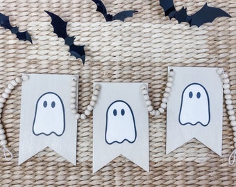 Ghost Halloween Banner | Wooden beaded banner | Ghost Halloween | Farmhouse decor | Bunting Banner | Boho Halloween Decorations