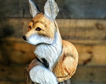 Fox wood carving. Fox sculpture. Fox art. Fox wood carving. Fox statue. Chainsaw carving.