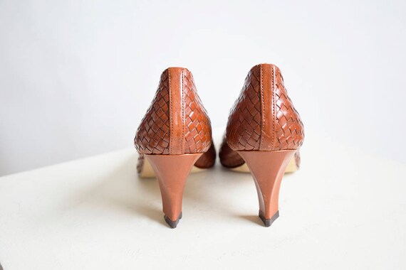 cognac pumps leather