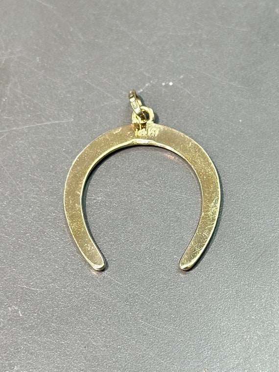 Vintage 14K Gold Large Horse Shoe Pendant - image 3