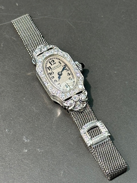 Art Deco 18K Gold Diamond Adjustable Mesh Watch Br