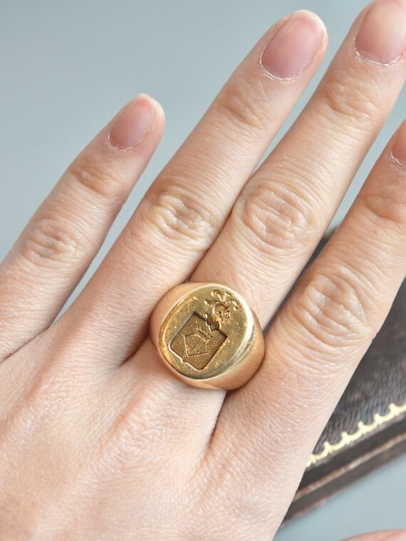 Tiffany & co signet ring discount