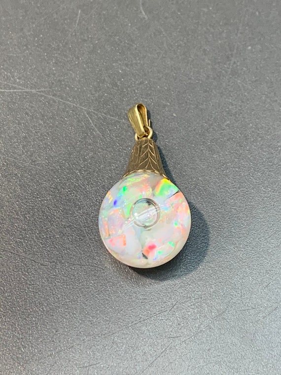 Vintage 14K Gold Floating Crushed Opal Charm Penda