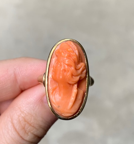 Antique 14K Gold Natural Cameo Carved Coral Ring