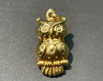 Vintage 18K Yellow Gold Owl Charm Pendant