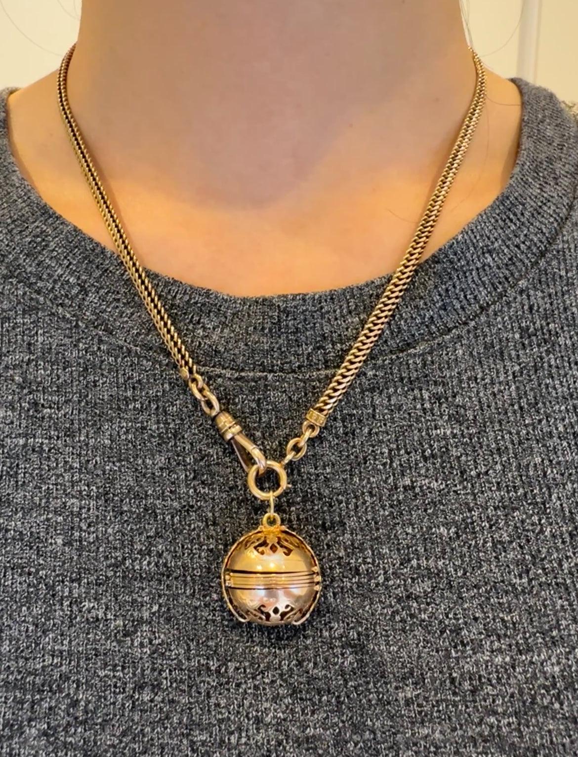 vintage LOCKET pendant 750刻印　K18 vintage LOCKET pendant 750刻印 K18