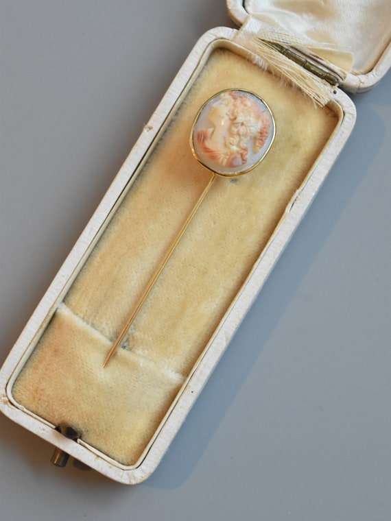 Victorian 14K Gold Shell Cameo Lady Profile Stick… - image 4