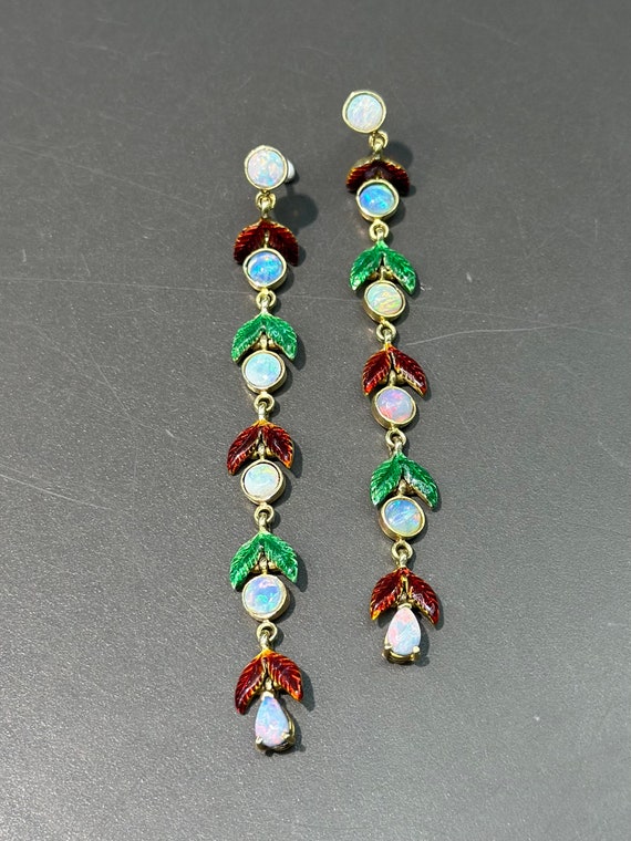 Vintage 18K Gold Opal Enamel Foliage Earring