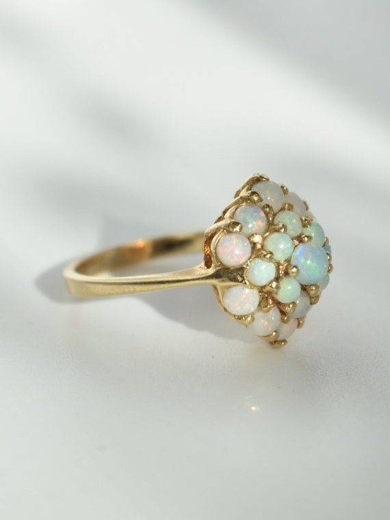 Vintage 14K Gold Opal Cluster Ring SZ 6 - image 3
