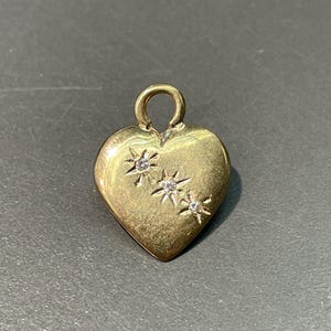 Vintage 14K Yellow Gold 0.06 CTW Diamond Starburst Heart Pendant