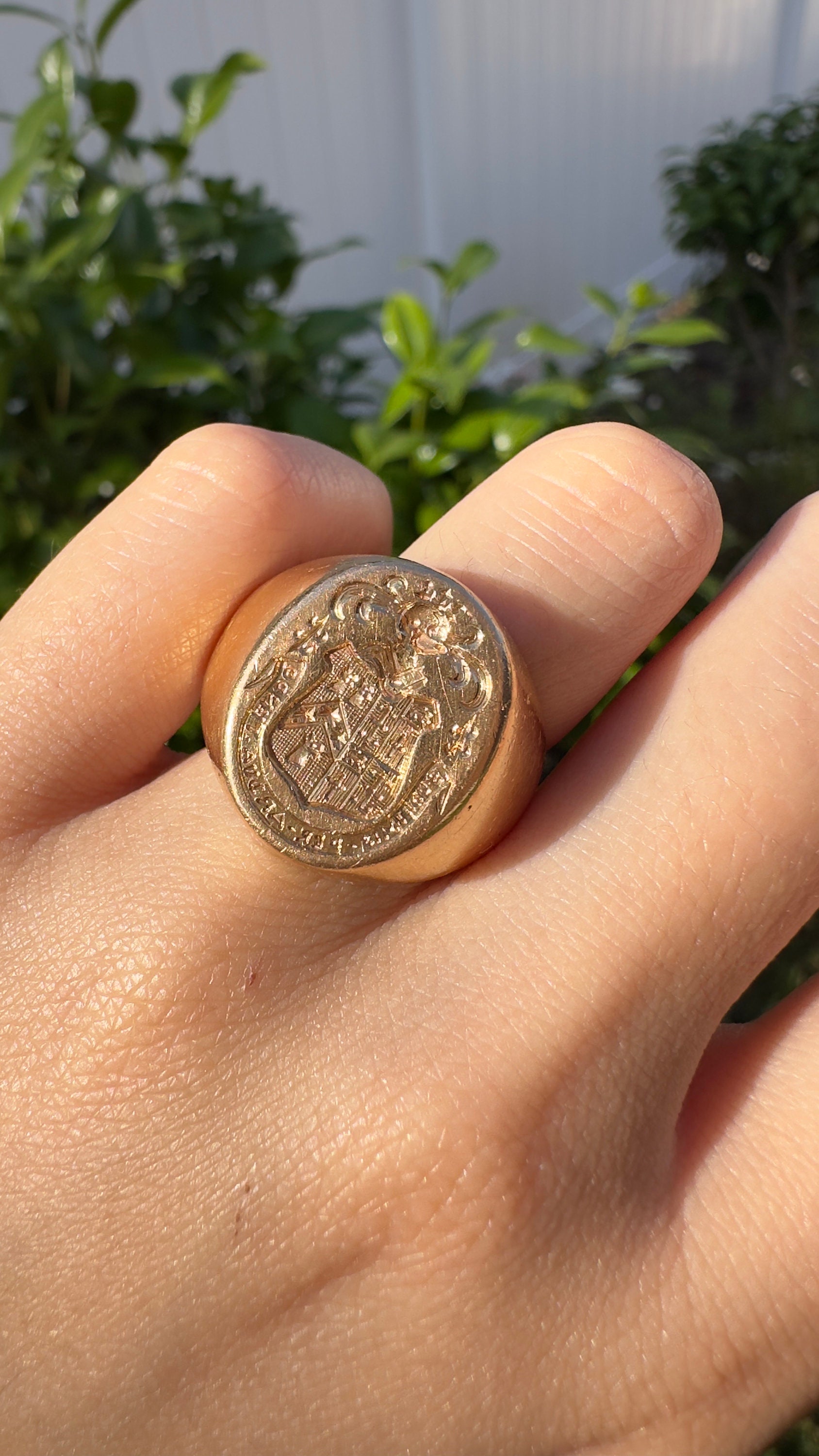 Vintage 14K Gold Knight Shield Intaglio Signet Ring SZ 11.5 Vintage 14K Gold Knight Shield Intaglio Signet Ring SZ 11.5
