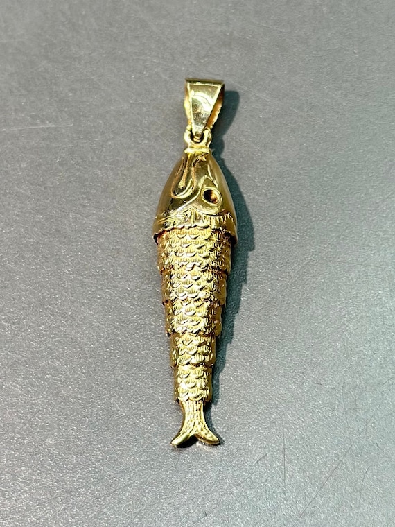 Vintage 14K Gold Articulated Fish Pendant