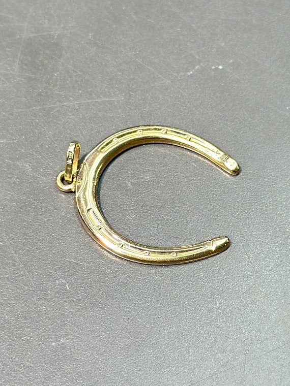 Vintage 14K Gold Large Horse Shoe Pendant - image 2