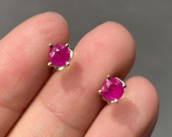 14K Yellow Gold Ruby Stud Earring