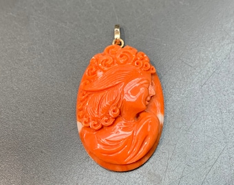 Antique 18K Gold Coral Cameo Pendant