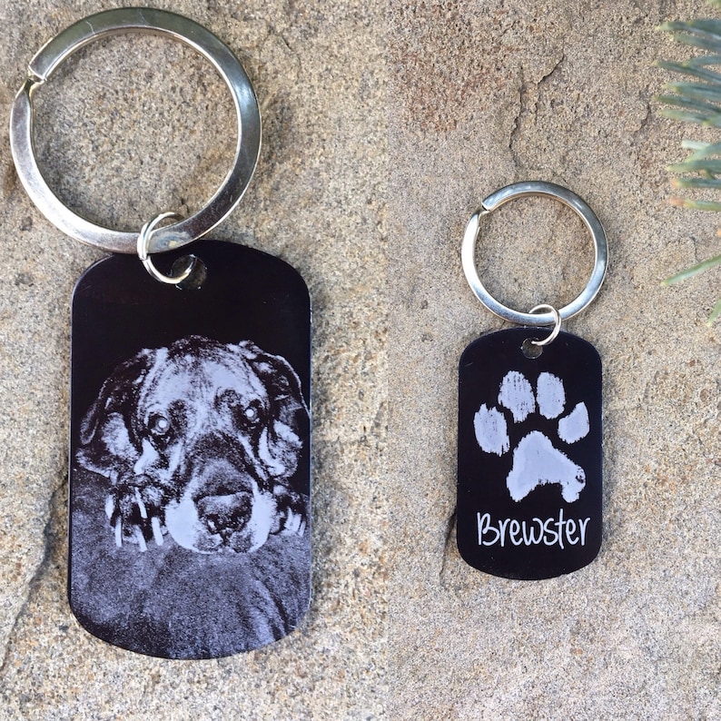 pet engraved keychain